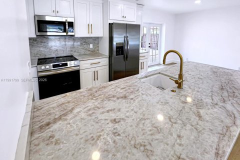 Купить виллу или дом в Холливуд, Флорида 3 спальни, 157.56м2, № 2056540 - фото 19