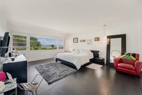 Condo in Miami Shores, Florida, 3 bedrooms № 1991073 - photo 8