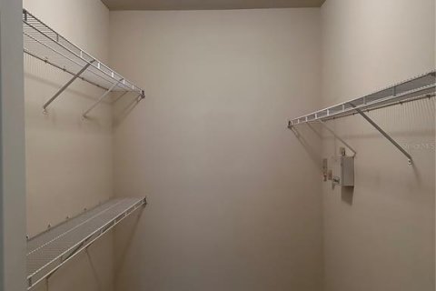 Condo in Orlando, Florida, 2 bedrooms  № 2233295 - photo 11