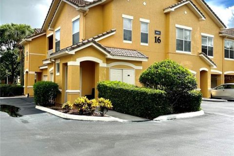 Condo in Orlando, Florida, 2 bedrooms  № 2233295 - photo 2