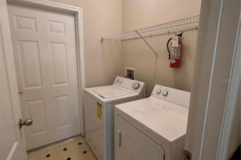 Condo in Orlando, Florida, 2 bedrooms  № 2233295 - photo 13