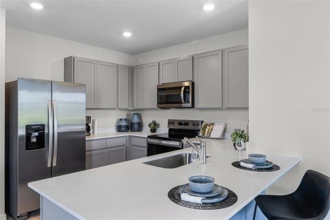 Casa en venta en Winter Haven, Florida, 3 dormitorios, 139.73 m2 № 1917746 - foto 8