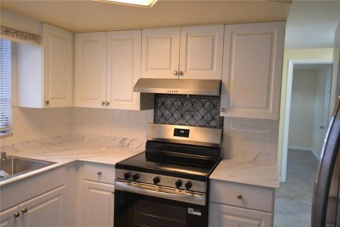 Casa en alquiler en Holiday, Florida, 2 dormitorios, 100.15 m2 № 2093518 - foto 19