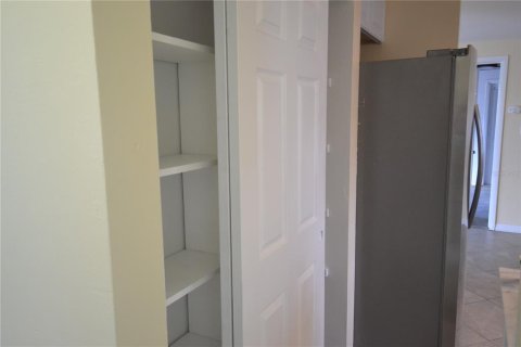 Casa en alquiler en Holiday, Florida, 2 dormitorios, 100.15 m2 № 2093518 - foto 13