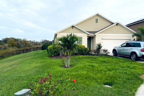 House in Davenport, Florida 4 bedrooms, 173.45 sq.m. № 2196212