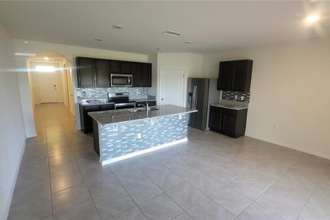 House in Davenport, Florida 4 bedrooms, 173.45 sq.m. № 2196212 - photo 8