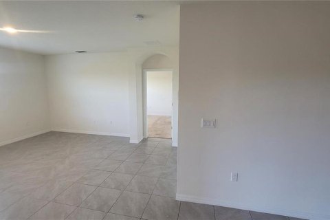 House in Davenport, Florida 4 bedrooms, 173.45 sq.m. № 2196212 - photo 17