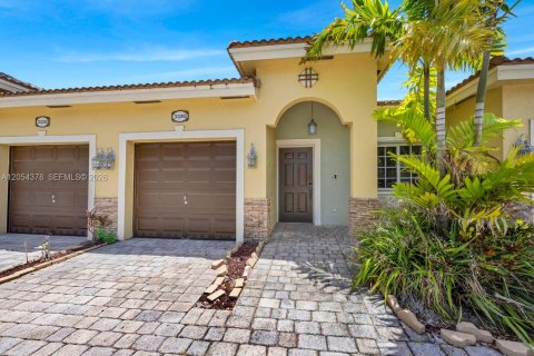 Touwnhouse à vendre à Homestead, Floride: 2 chambres, 98.2 m2 № 2172071 - photo 2
