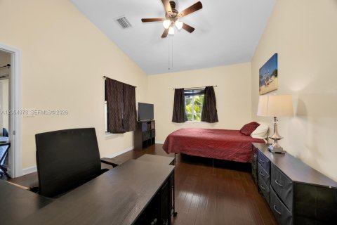 Touwnhouse à vendre à Homestead, Floride: 2 chambres, 98.2 m2 № 2172071 - photo 13