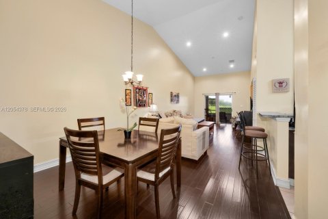 Touwnhouse à vendre à Homestead, Floride: 2 chambres, 98.2 m2 № 2172071 - photo 5