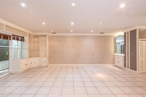Townhouse in Coral Gables, Florida 3 bedrooms, 186.73 sq.m. № 1819802 - photo 8