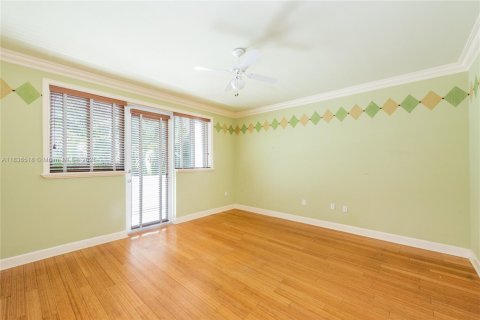 Townhouse in Coral Gables, Florida 3 bedrooms, 186.73 sq.m. № 1819802 - photo 14
