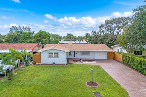Villa ou maison à vendre à Pembroke Pines, Floride: 3 chambres, 155.7 m2 № 1951212 - photo 2