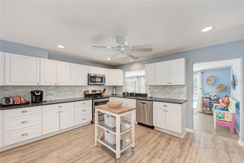 Casa en alquiler en Sarasota, Florida, 3 dormitorios, 185.99 m2 № 1131111 - foto 21