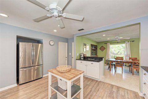 Casa en alquiler en Sarasota, Florida, 3 dormitorios, 185.99 m2 № 1131111 - foto 24