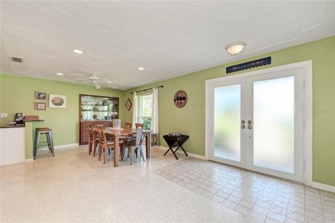 Casa en alquiler en Sarasota, Florida, 3 dormitorios, 185.99 m2 № 1131111 - foto 9