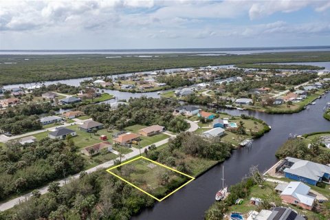 Terreno en venta en Port Charlotte, Florida № 1523077 - foto 1