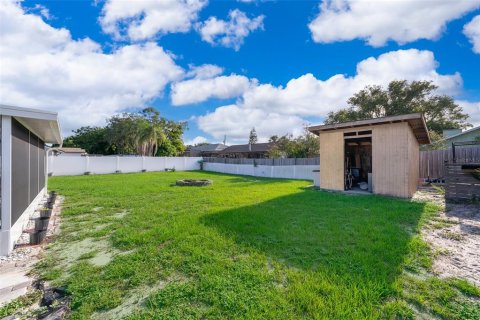 House in Casselberry, Florida 4 bedrooms, 134.34 sq.m. № 1900703 - photo 17