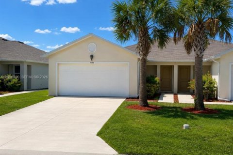 Touwnhouse à vendre à Lehigh Acres, Floride: 3 chambres, 136.38 m2 № 2085673 - photo 29