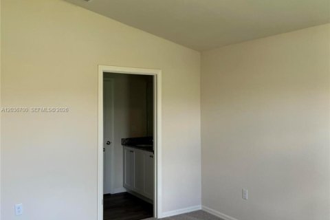 Touwnhouse à vendre à Lehigh Acres, Floride: 3 chambres, 136.38 m2 № 2085673 - photo 10