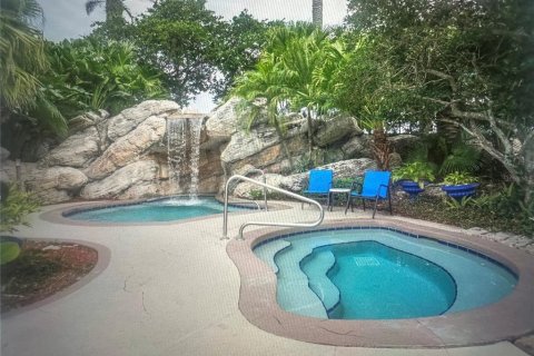 Condo in Orlando, Florida, 2 bedrooms  № 1881358 - photo 29
