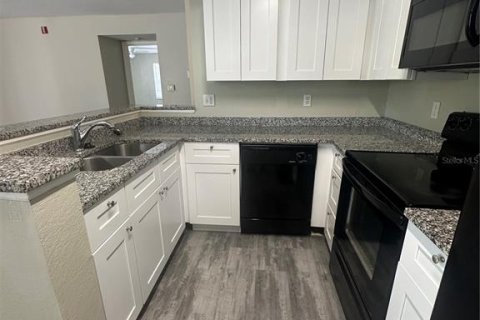 Condo in Orlando, Florida, 2 bedrooms  № 1881358 - photo 6
