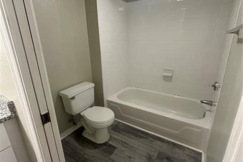 Condo in Orlando, Florida, 2 bedrooms  № 1881358 - photo 12