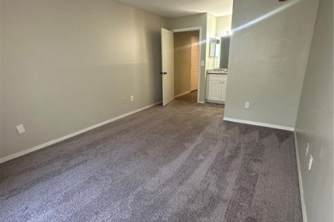 Condo in Orlando, Florida, 2 bedrooms  № 1881358 - photo 11
