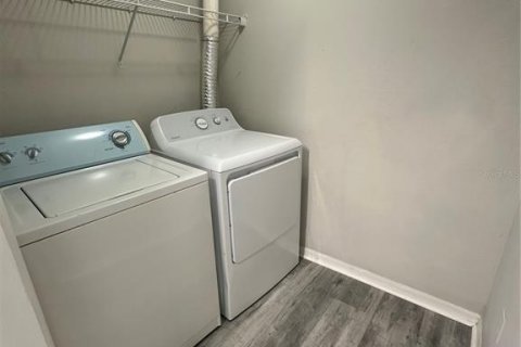Condo in Orlando, Florida, 2 bedrooms  № 1881358 - photo 9