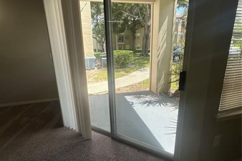 Condo in Orlando, Florida, 2 bedrooms  № 1881358 - photo 5