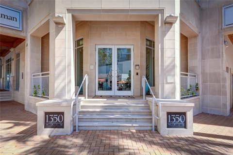 Condo in Sarasota, Florida, 2 bedrooms  № 2215179 - photo 28