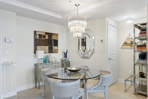 Condo in Sarasota, Florida, 2 bedrooms  № 2215179 - photo 13