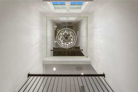 Casa en venta en Saint Petersburg, Florida, 4 dormitorios, 484.67 m2 № 2386038 - foto 6