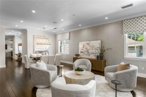 Casa en venta en Saint Petersburg, Florida, 4 dormitorios, 484.67 m2 № 2386038 - foto 9