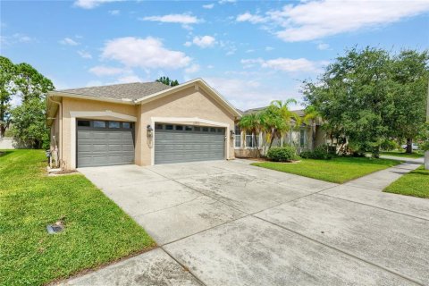 Villa ou maison à louer à Wesley Chapel, Floride: 4 chambres, 200.85 m2 № 2383771 - photo 2