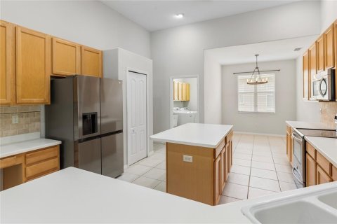 Villa ou maison à louer à Wesley Chapel, Floride: 4 chambres, 200.85 m2 № 2383771 - photo 9