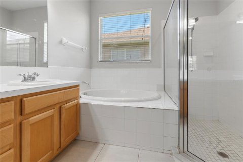 Villa ou maison à louer à Wesley Chapel, Floride: 4 chambres, 200.85 m2 № 2383771 - photo 8