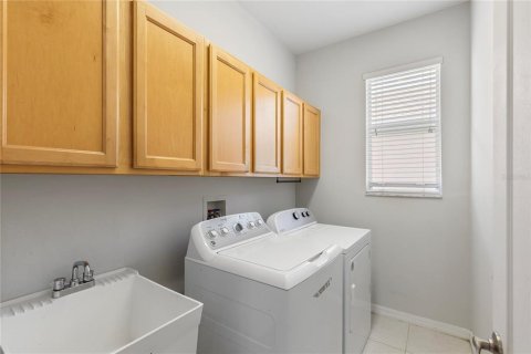 Villa ou maison à louer à Wesley Chapel, Floride: 4 chambres, 200.85 m2 № 2383771 - photo 24