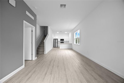 Townhouse in Davenport, Florida 5 bedrooms, 199.28 sq.m. № 1529950 - photo 16