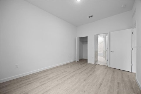 Townhouse in Davenport, Florida 5 bedrooms, 199.28 sq.m. № 1529950 - photo 21