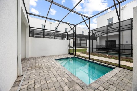 Townhouse in Davenport, Florida 5 bedrooms, 199.28 sq.m. № 1529950 - photo 17