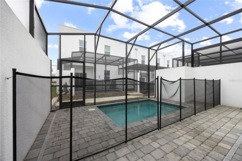 Townhouse in Davenport, Florida 5 bedrooms, 199.28 sq.m. № 1529950 - photo 5