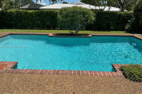 Casa en venta en Palmetto Bay, Florida, 4 dormitorios, 185.06 m2 № 2365881 - foto 3
