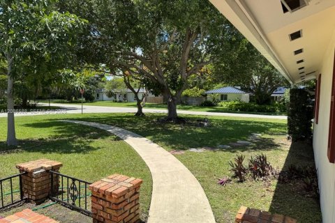 Casa en venta en Palmetto Bay, Florida, 4 dormitorios, 185.06 m2 № 2365881 - foto 8