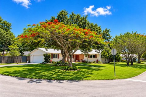 Casa en venta en Palmetto Bay, Florida, 4 dormitorios, 185.06 m2 № 2365881 - foto 2