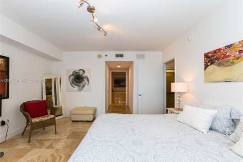 Copropriété à louer à Hallandale Beach, Floride: 2 chambres, 124.21 m2 № 2145683 - photo 10