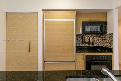 Copropriété à louer à Hallandale Beach, Floride: 2 chambres, 124.21 m2 № 2145683 - photo 4