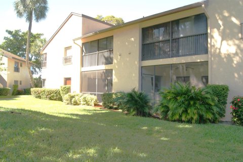 Condo in Coconut Creek, Florida, 2 bedrooms № 2083395 - photo 11