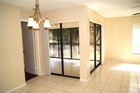 Condo in Coconut Creek, Florida, 2 bedrooms № 2083395 - photo 13