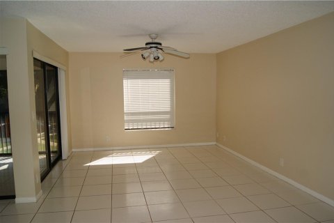 Condo in Coconut Creek, Florida, 2 bedrooms № 2083395 - photo 7